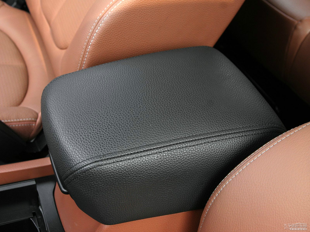 ɰ׼{ǽݴ7 SUV(ni)DƬ
