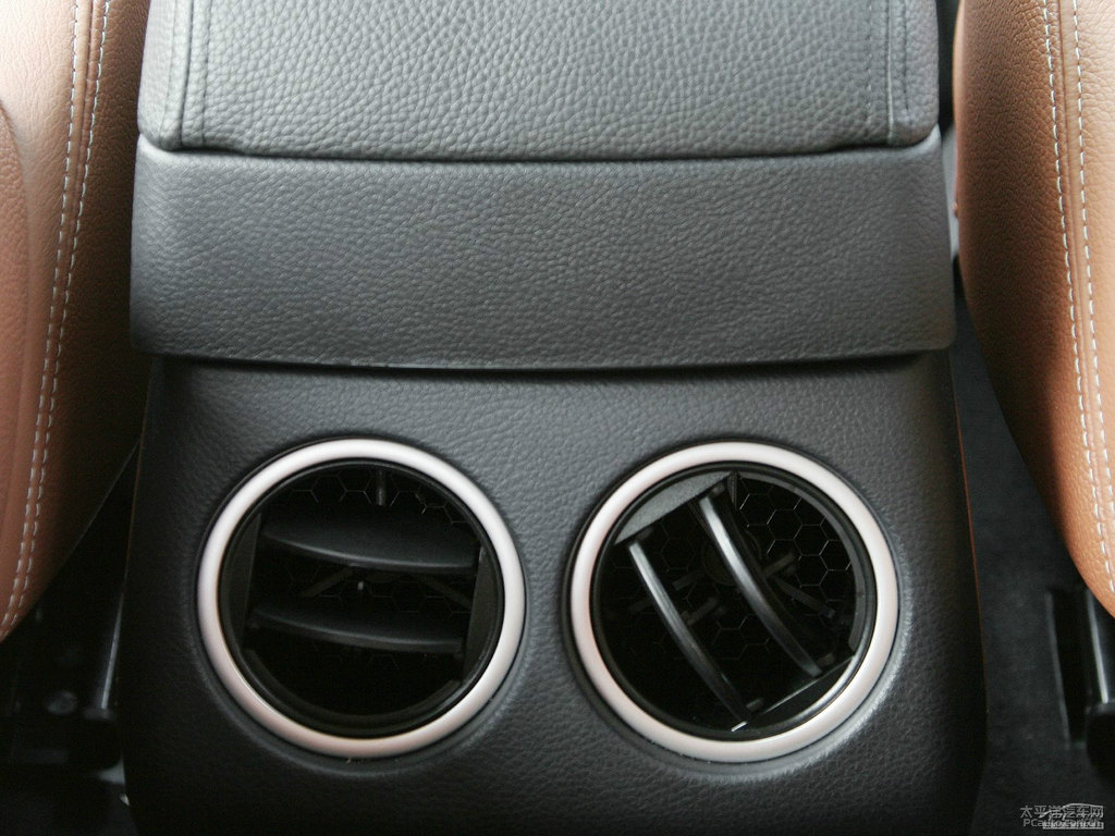 ɰ׼{ǽݴ7 SUV(ni)DƬ