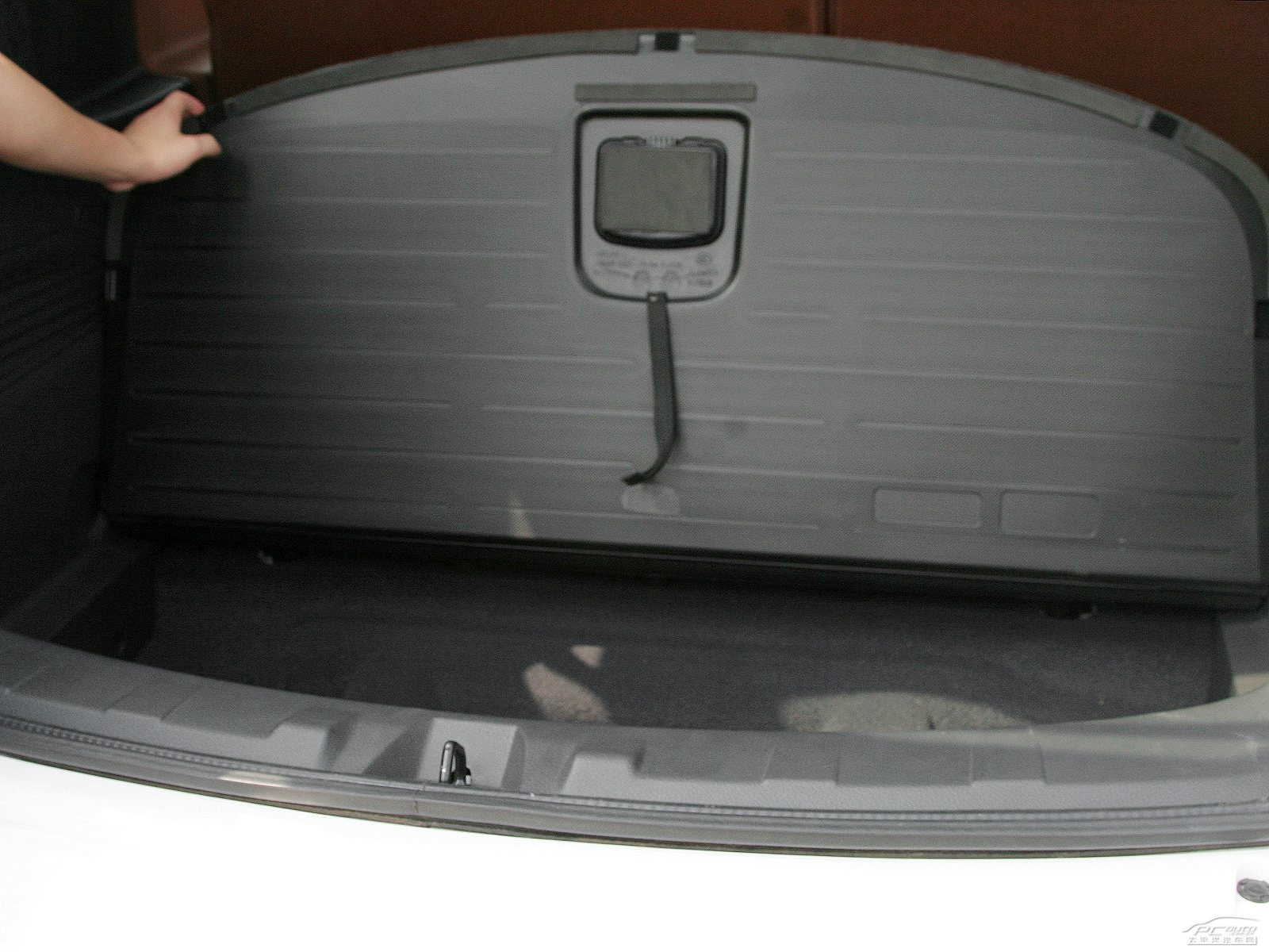 納智捷大7 SUV空間高清大圖