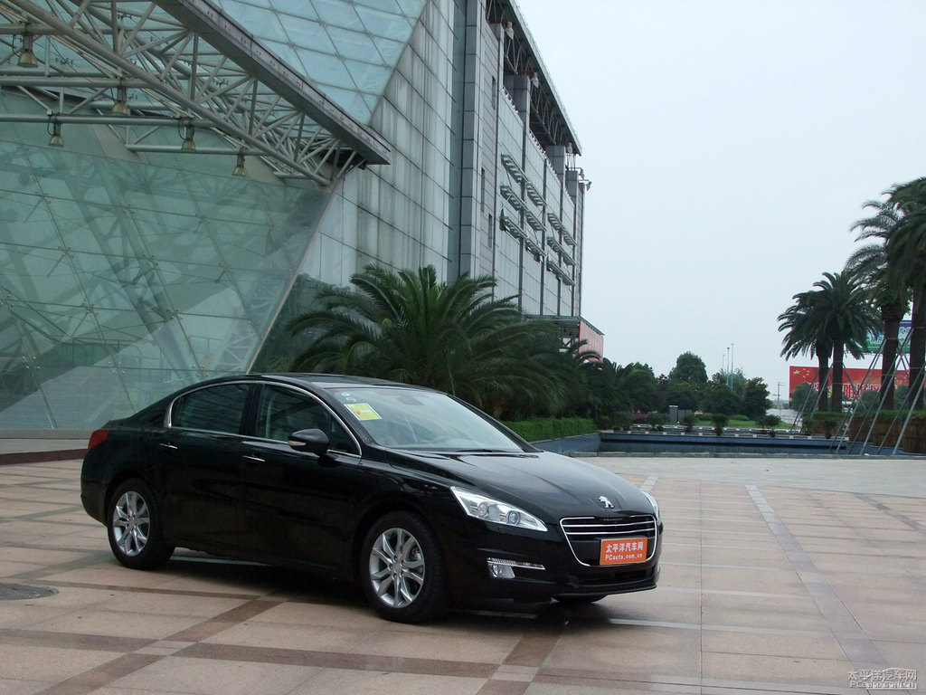 碳晶黑標(biāo)致508整車外觀外觀圖片