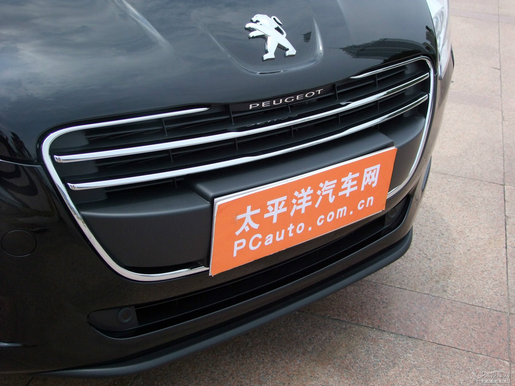 碳晶黑標(biāo)致508車頭外觀圖片