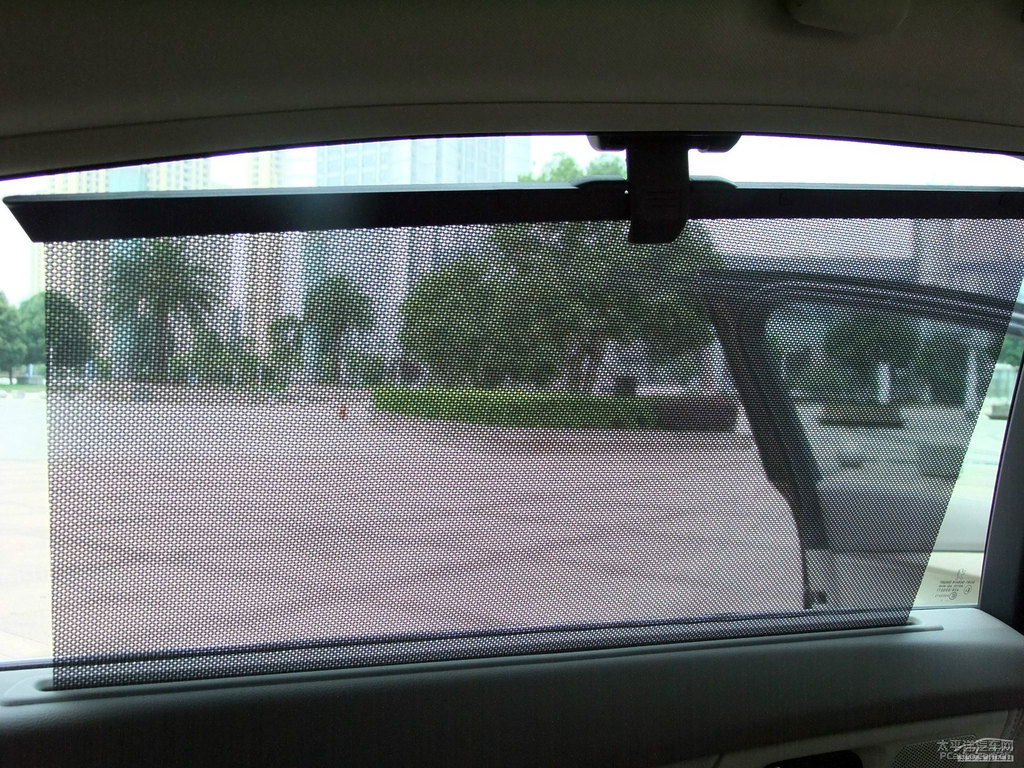 碳晶黑標致508車廂內(nèi)飾圖片