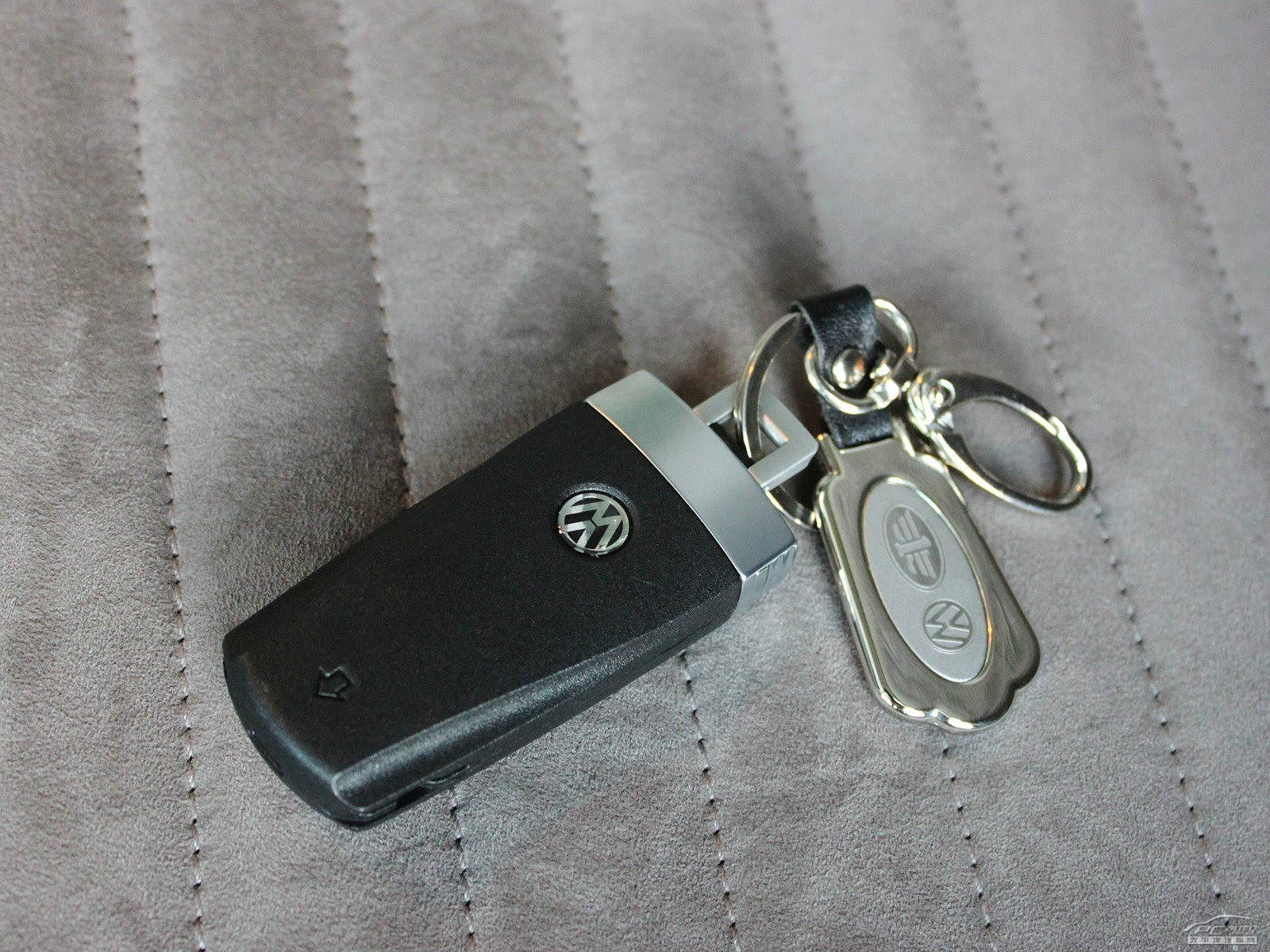 邁騰細(xì)節(jié)高清大圖