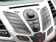 2011款 兩廂 1.5L 手動(dòng)運(yùn)動(dòng)型 2011款 兩廂 1.5L 手動(dòng)運(yùn)動(dòng)型