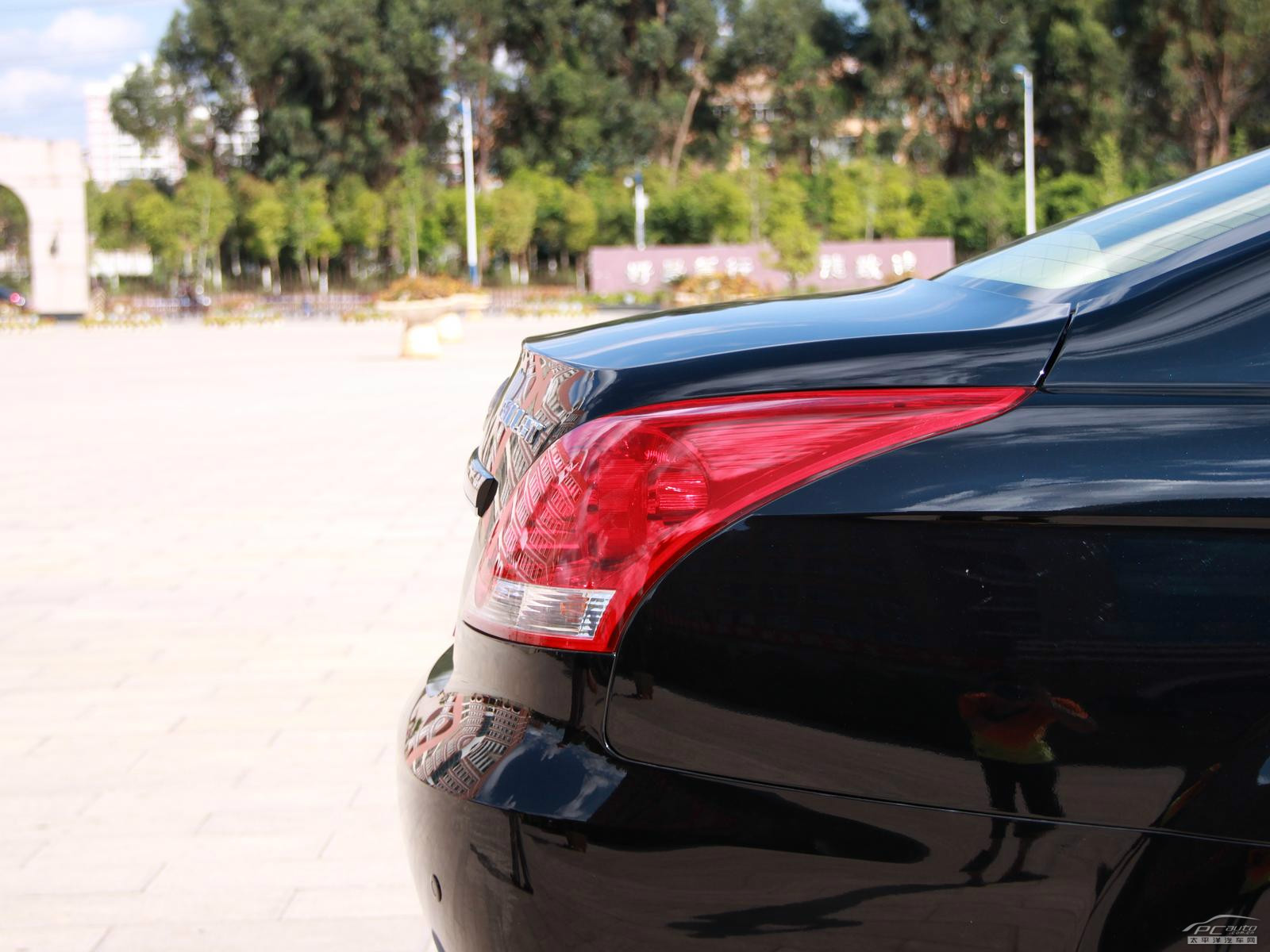 華泰B11外觀高清大圖