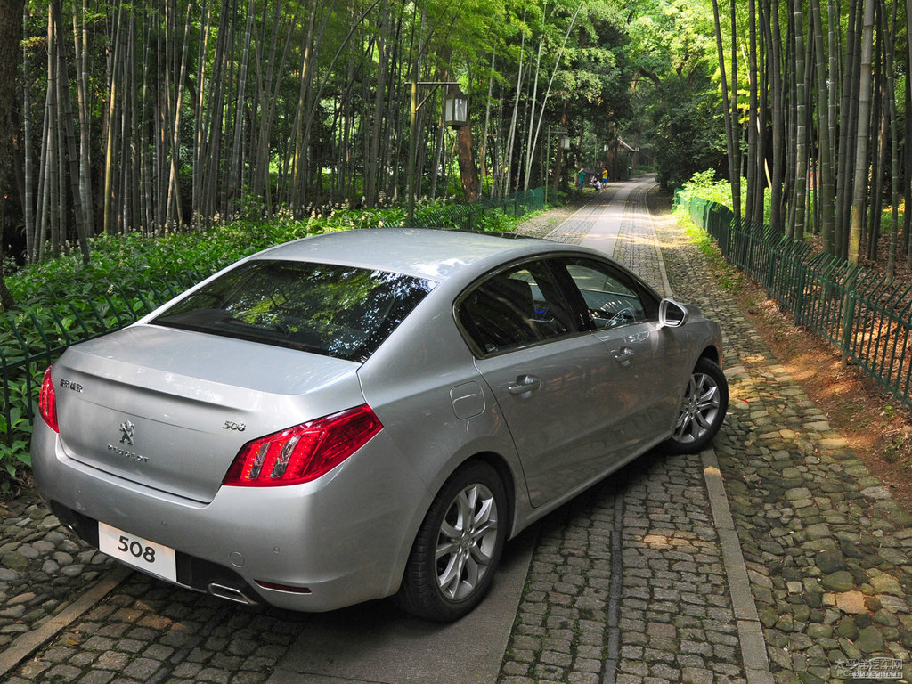 水晶銀標(biāo)致508整車外觀外觀圖片