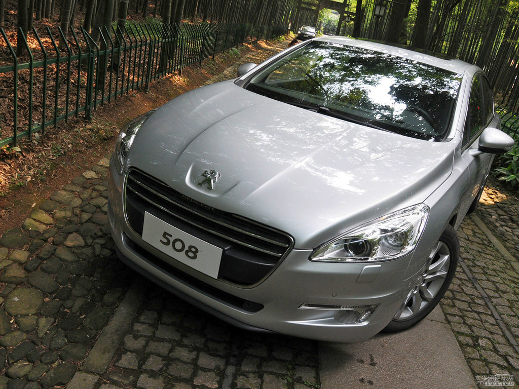 水晶銀標(biāo)致508整車外觀外觀圖片
