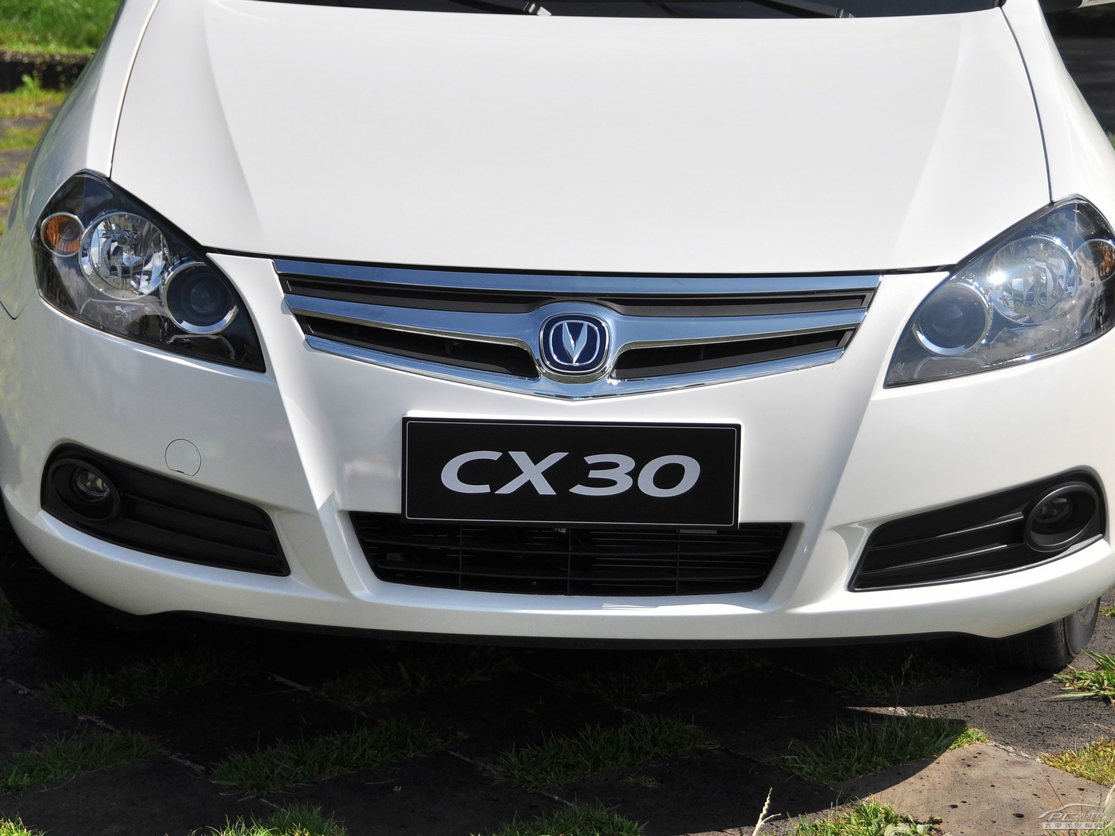 長(zhǎng)安CX30外觀高清大圖
