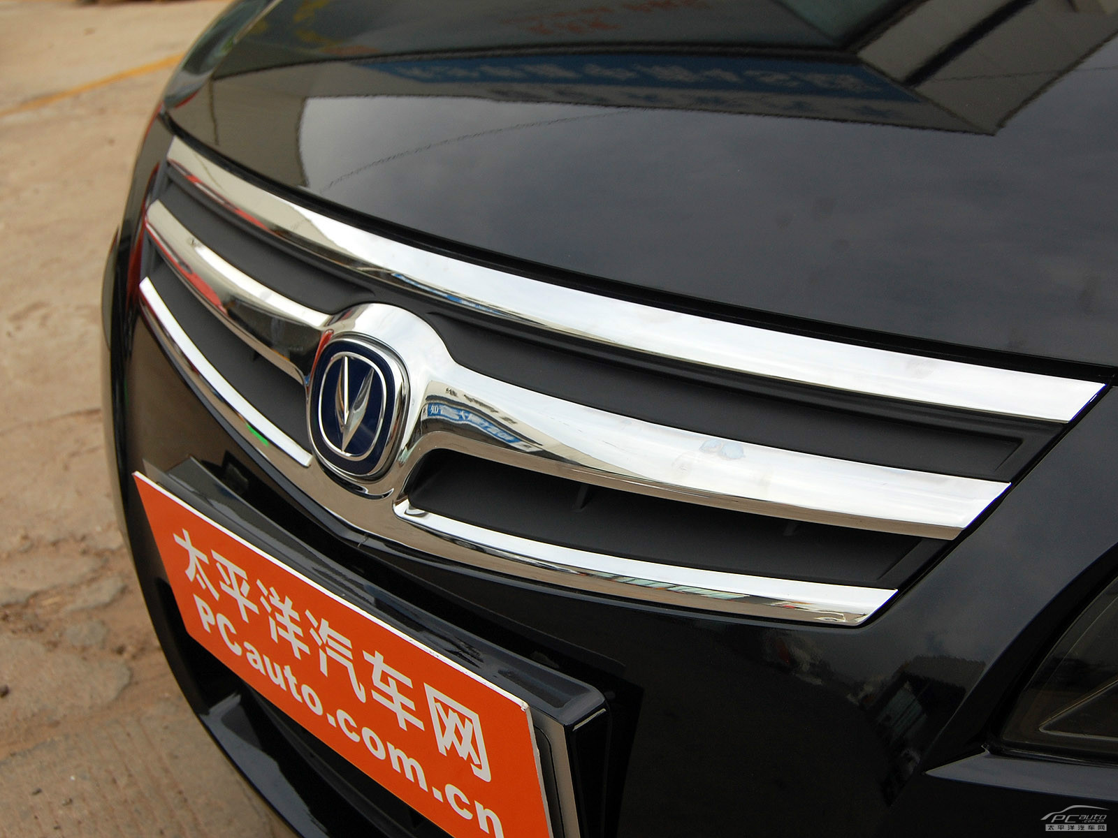 長(zhǎng)安CX30外觀高清大圖