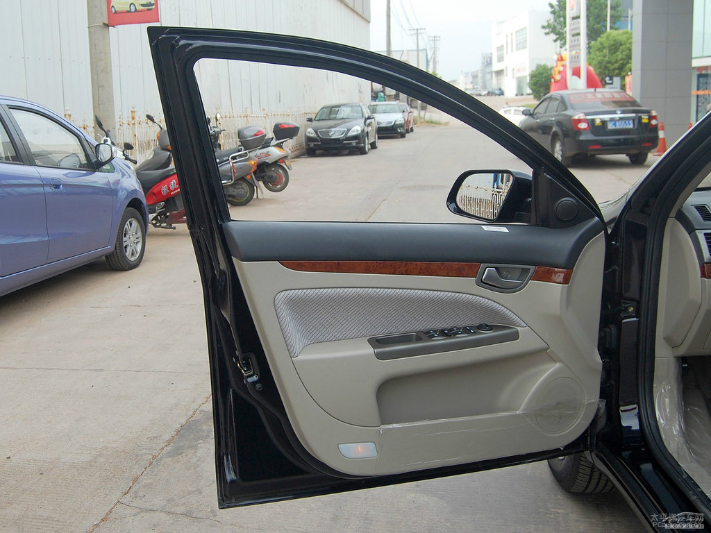 LCX30(ni)DƬ