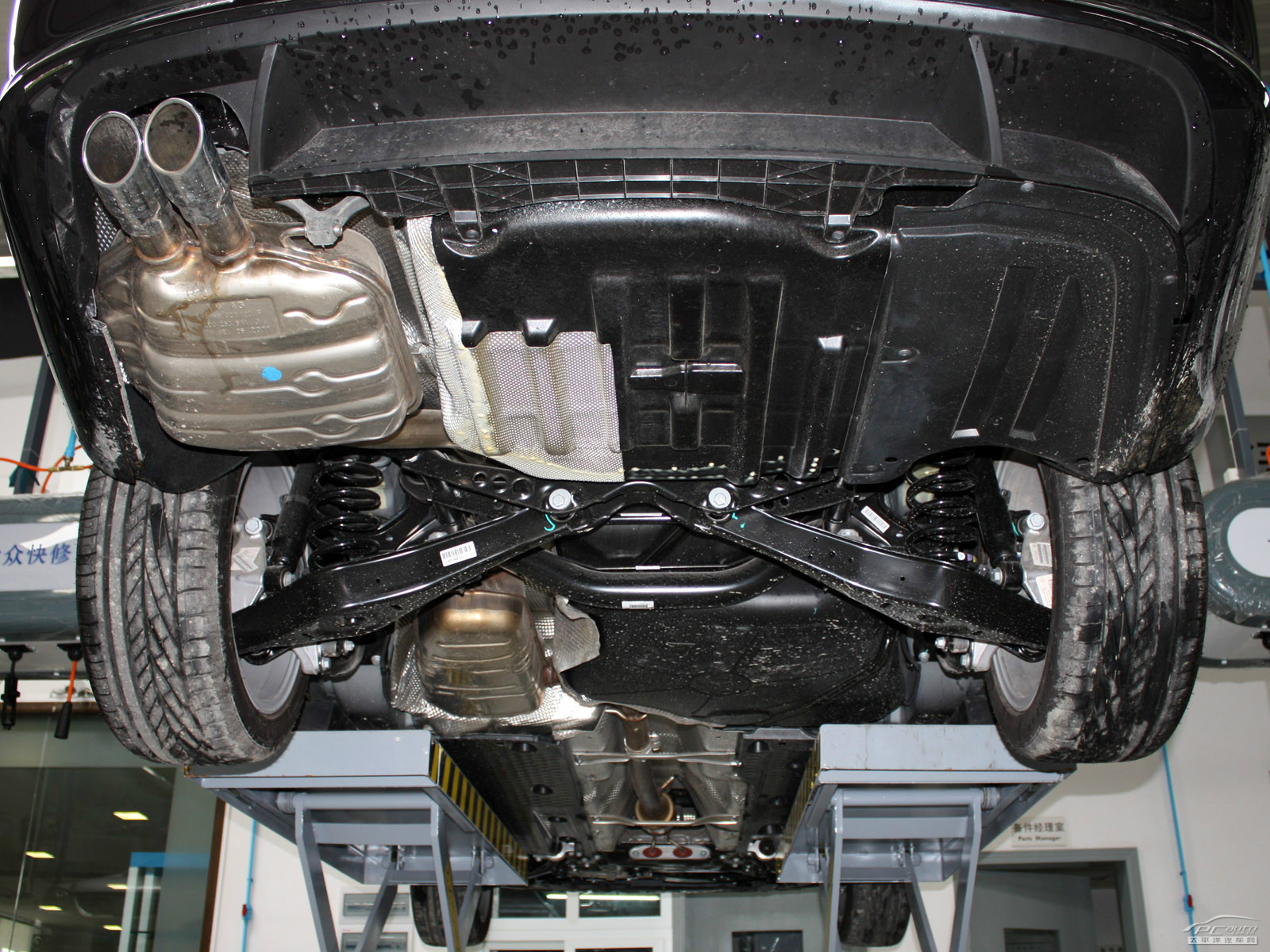 邁騰細節(jié)高清大圖