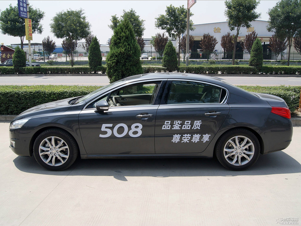 鎢金灰標(biāo)致508整車外觀外觀圖片