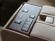2011款 2.5L Royal 真皮天窗特別版 2011款 2.5L Royal 真皮天窗特別版
