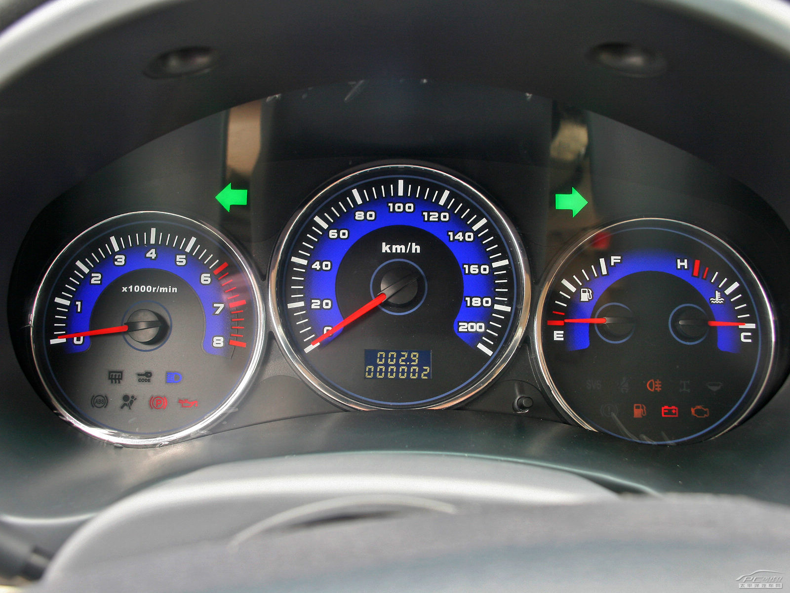 野馬F99內(nèi)飾高清大圖