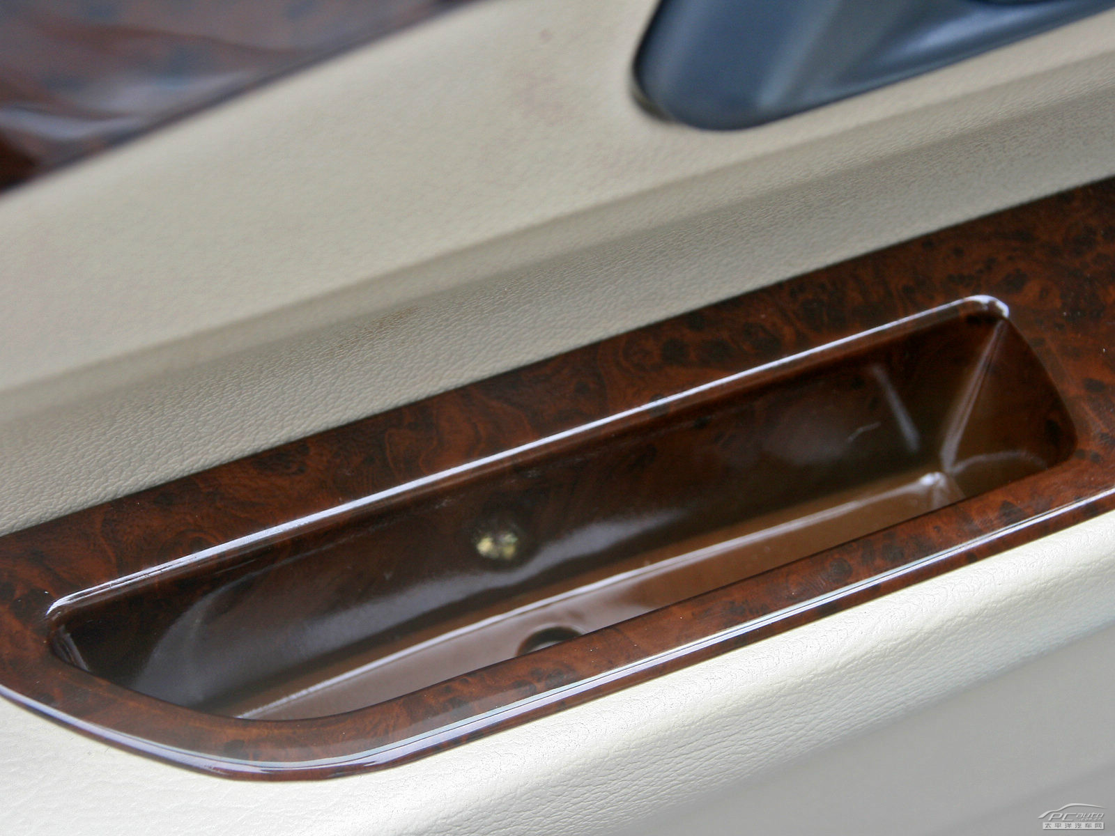 野馬F99空間高清大圖