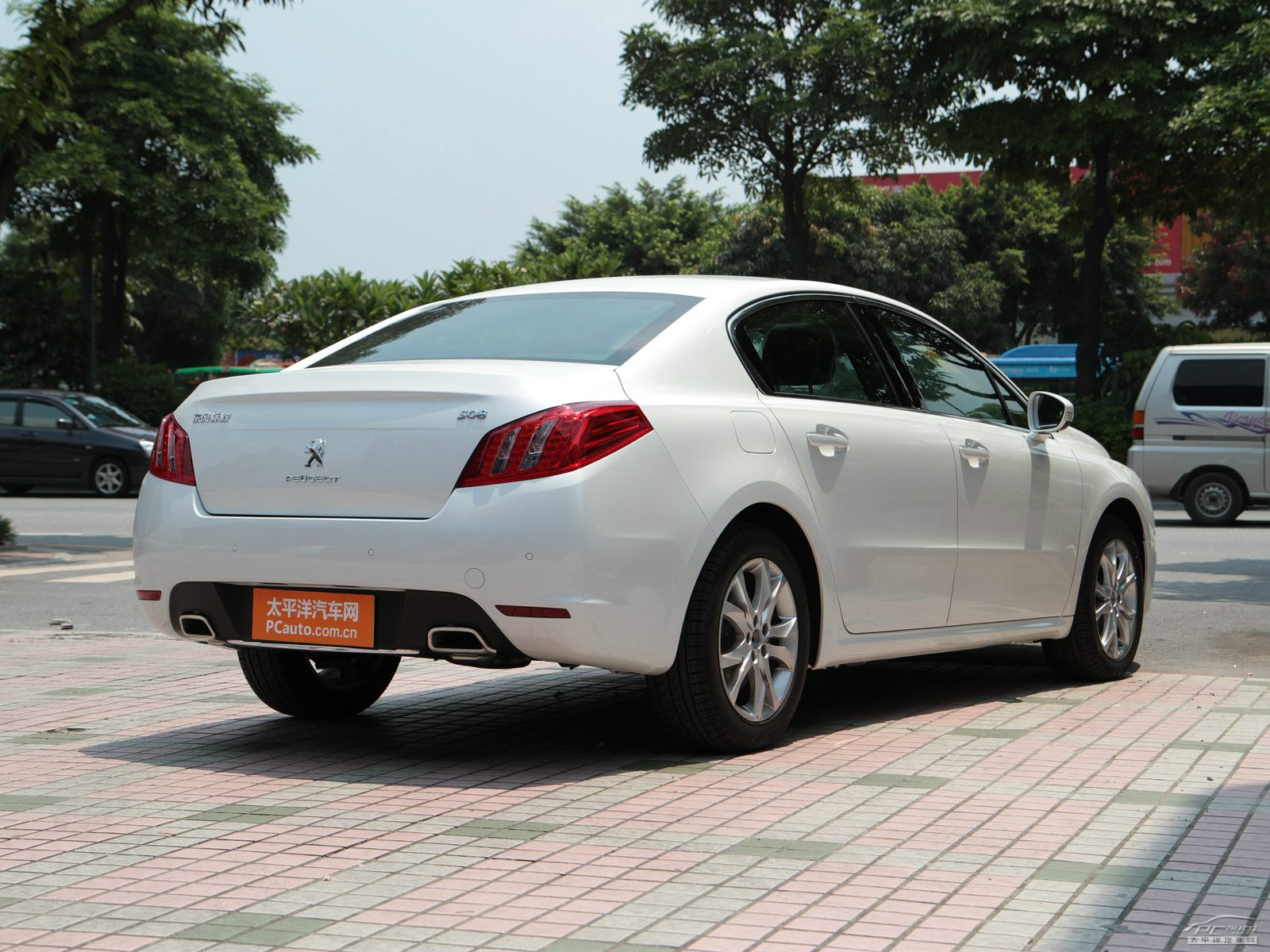 標(biāo)致508外觀高清大圖