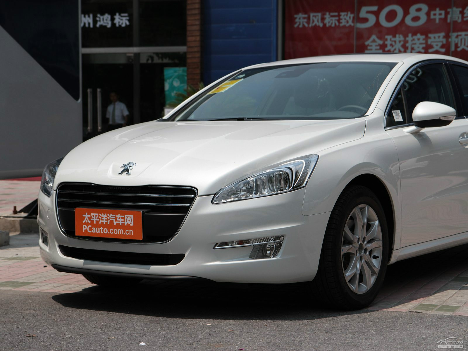 標(biāo)致508外觀高清大圖