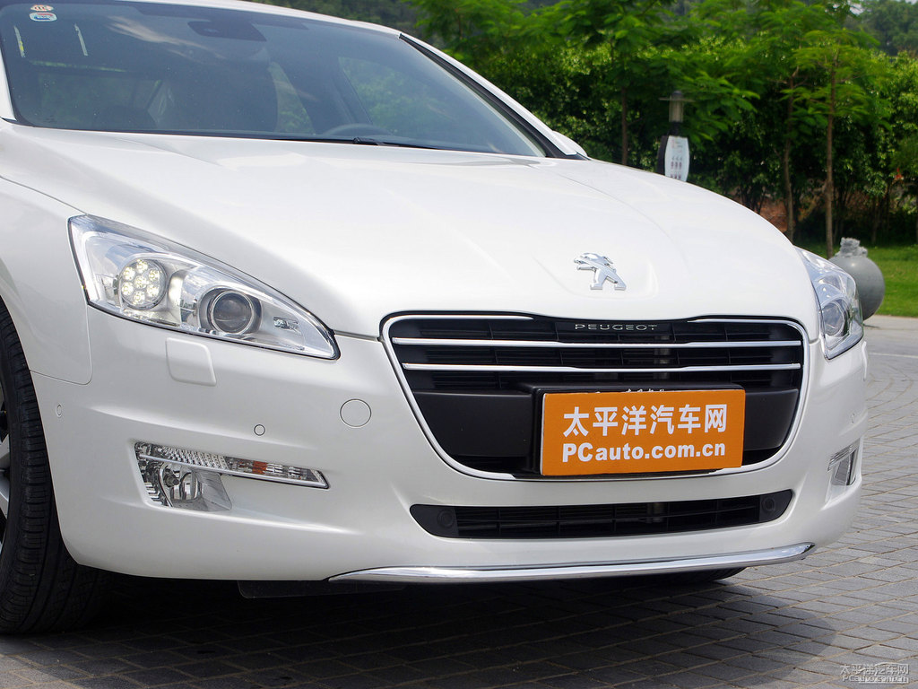 珠光白標(biāo)致508車頭外觀圖片