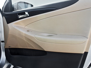 2011款 2.0L LUX 自動 至尊版 2011款 2.0L LUX 自動 至尊版