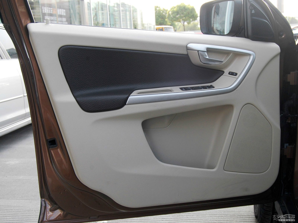 ɫ֠XC60(M)(ni)DƬ