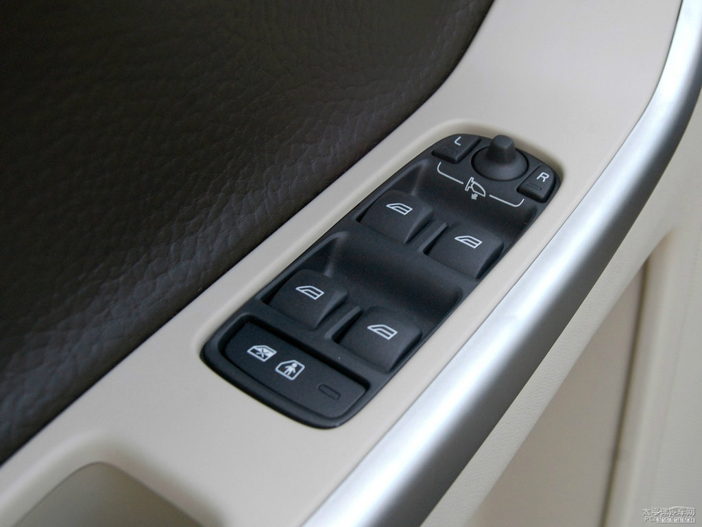 ɫ֠XC60(M)(ni)DƬ