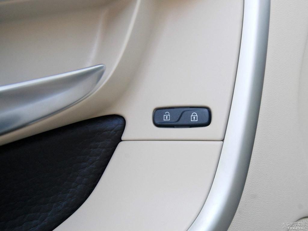 ɫ֠XC60(M(jn))(ni)DƬ
