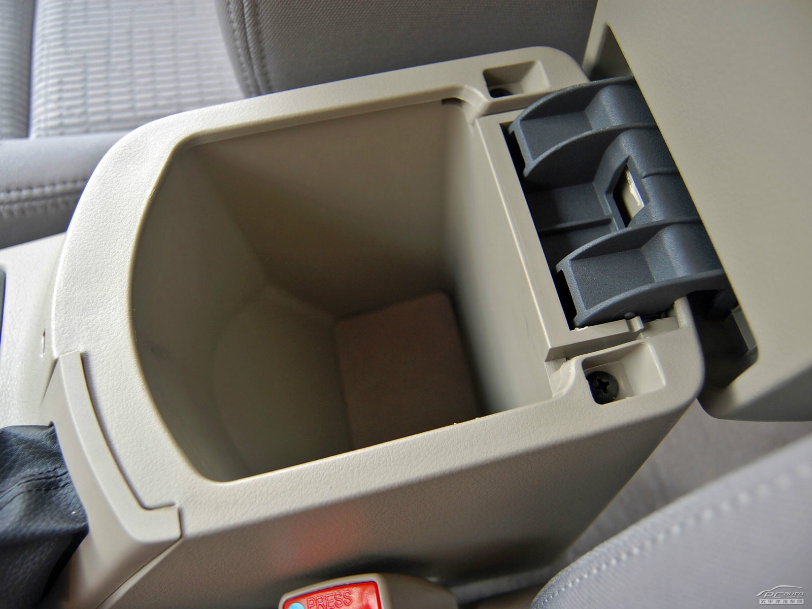 長安CX30空間高清大圖