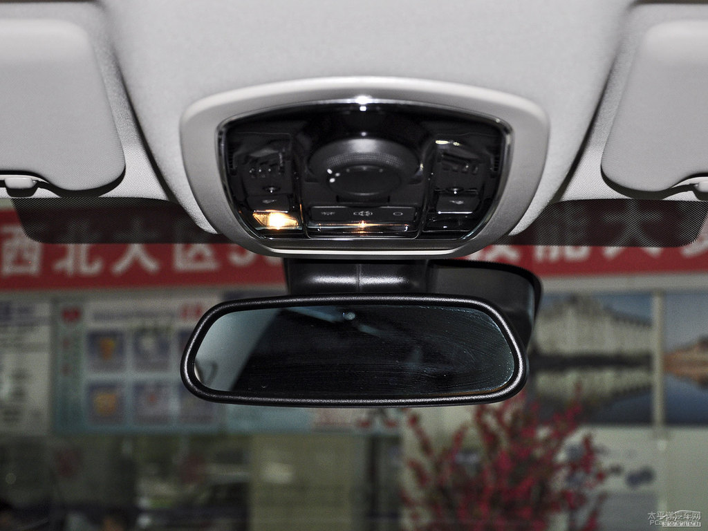 鎢金灰標(biāo)致508車廂內(nèi)飾圖片