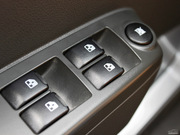 2011款 1.0L SE MT 2011款 1.0L SE MT