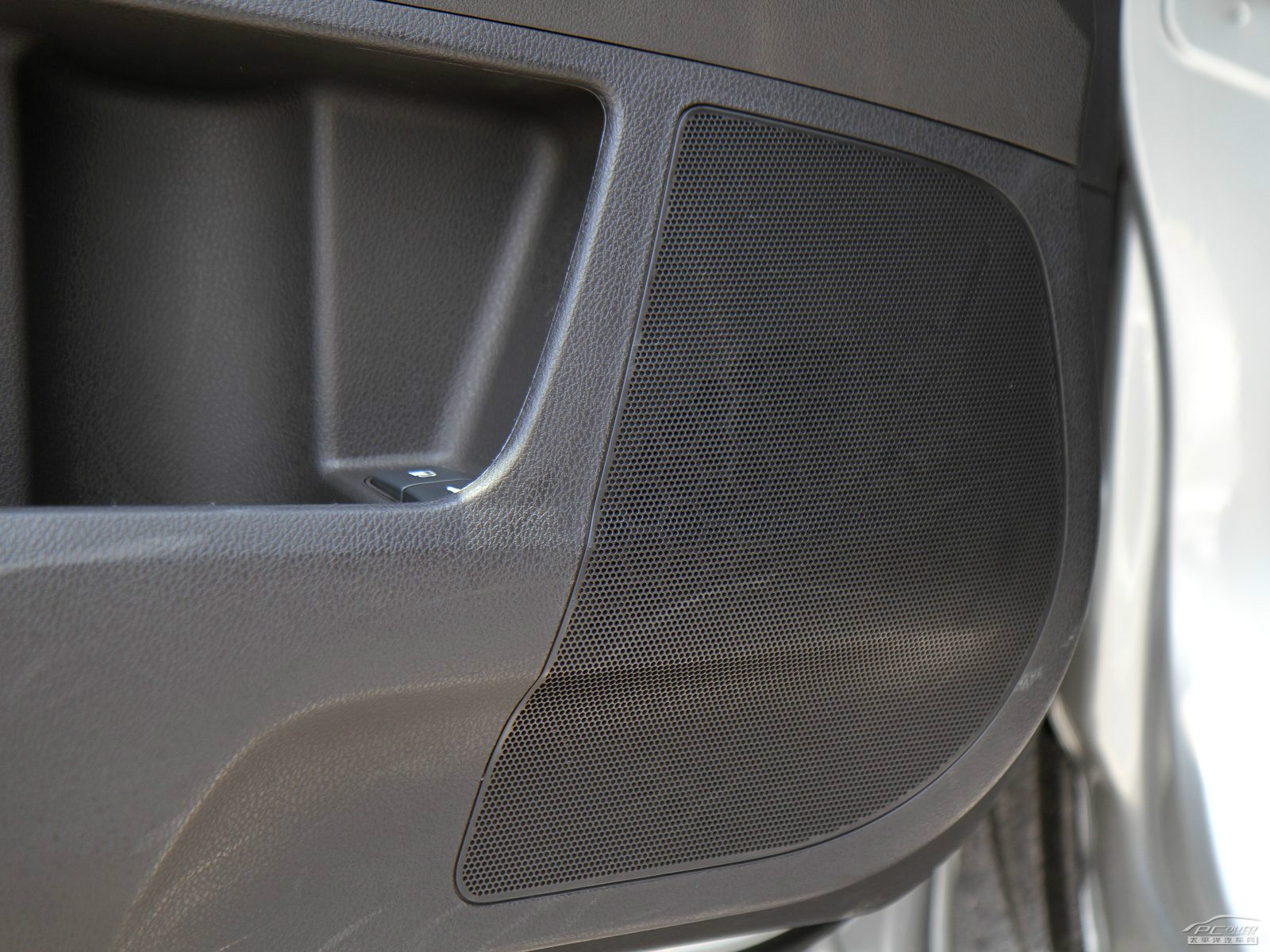 謳歌MDX內(nèi)飾高清大圖