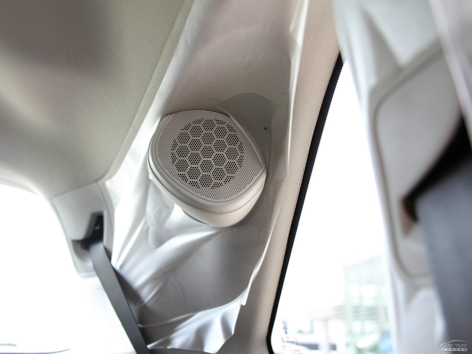 謳歌MDX內(nèi)飾高清大圖