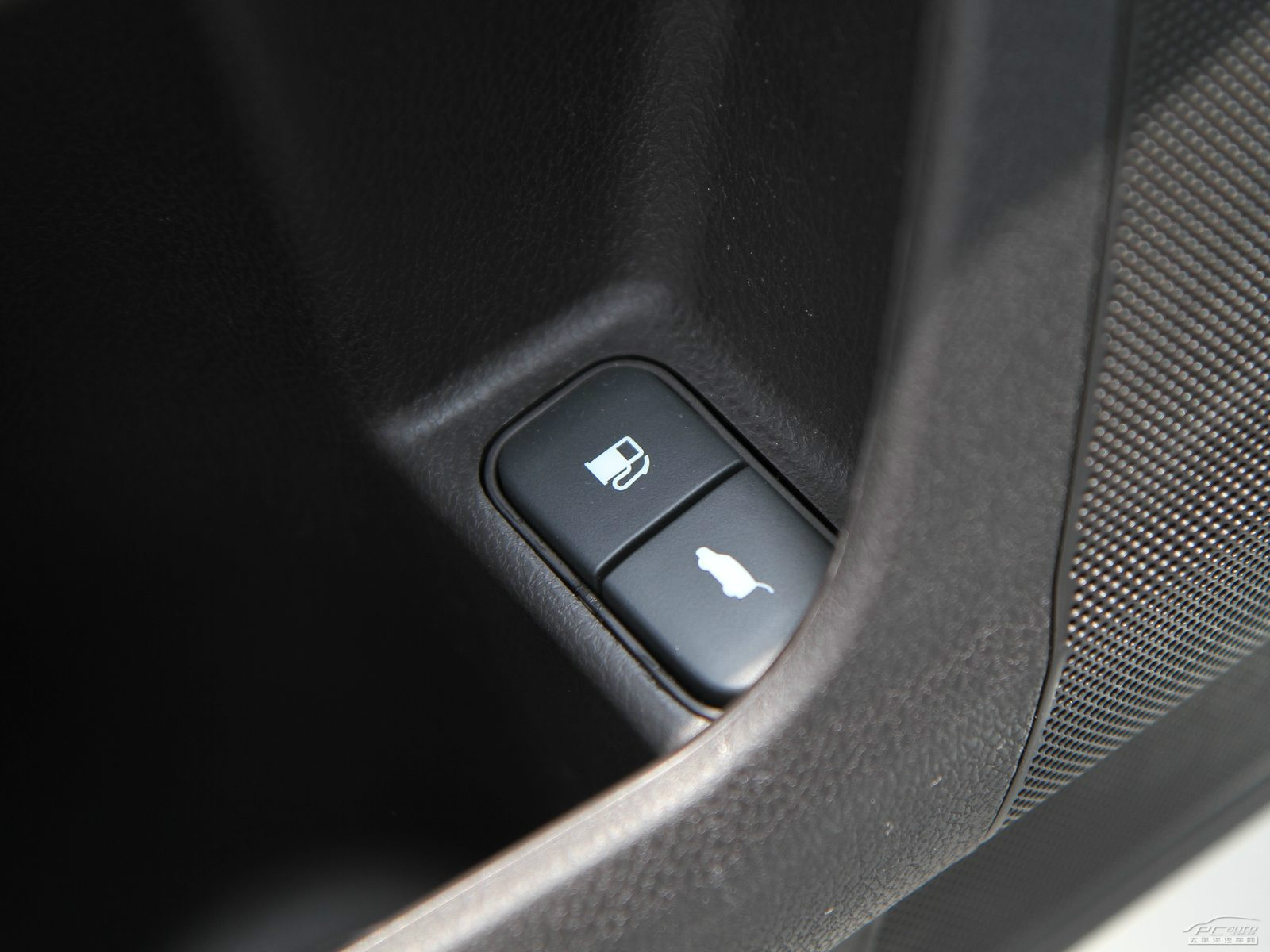 謳歌MDX內(nèi)飾高清大圖