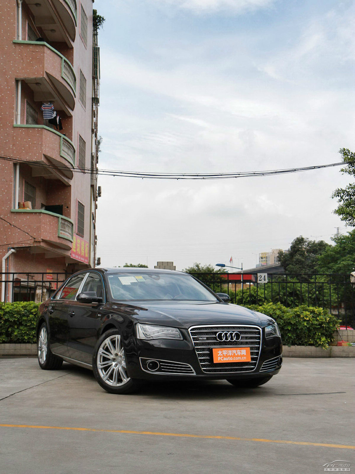 奧迪A8L外觀高清大圖