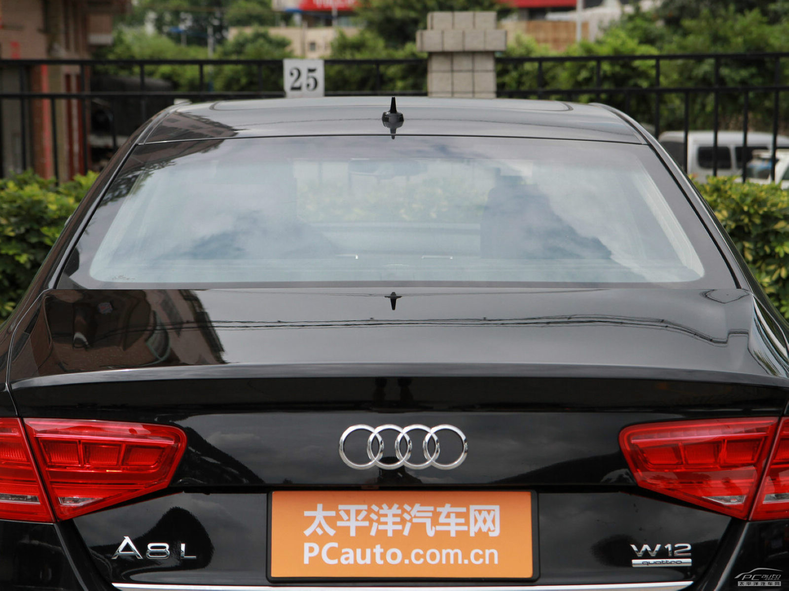 奧迪A8L外觀高清大圖