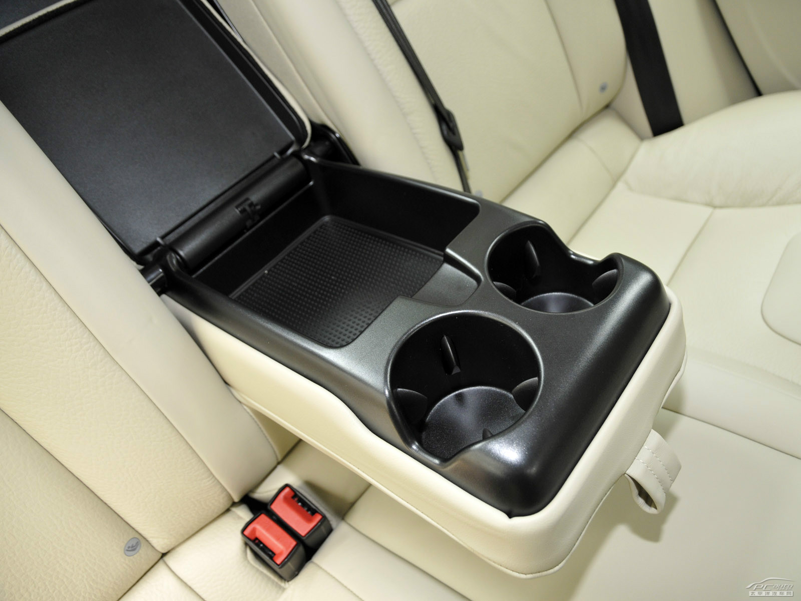 沃爾沃S60(進口)空間高清大圖