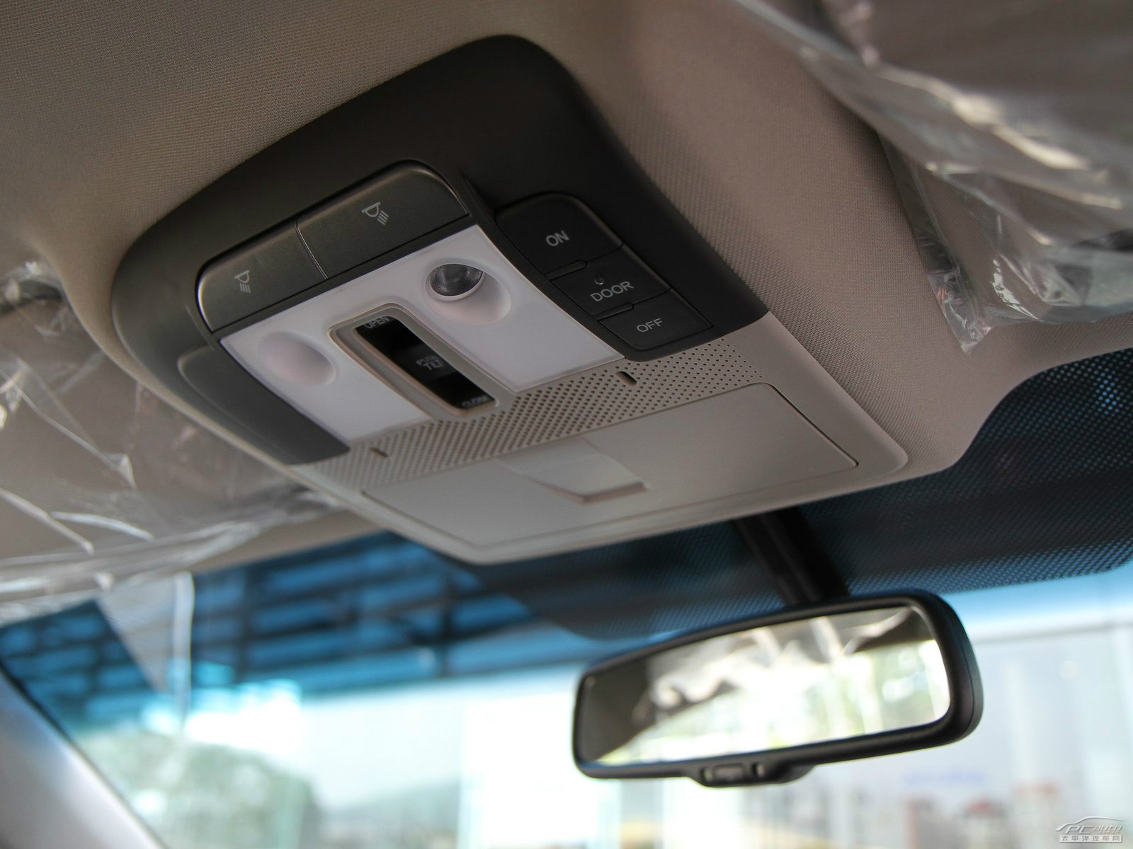 謳歌MDX內(nèi)飾高清大圖