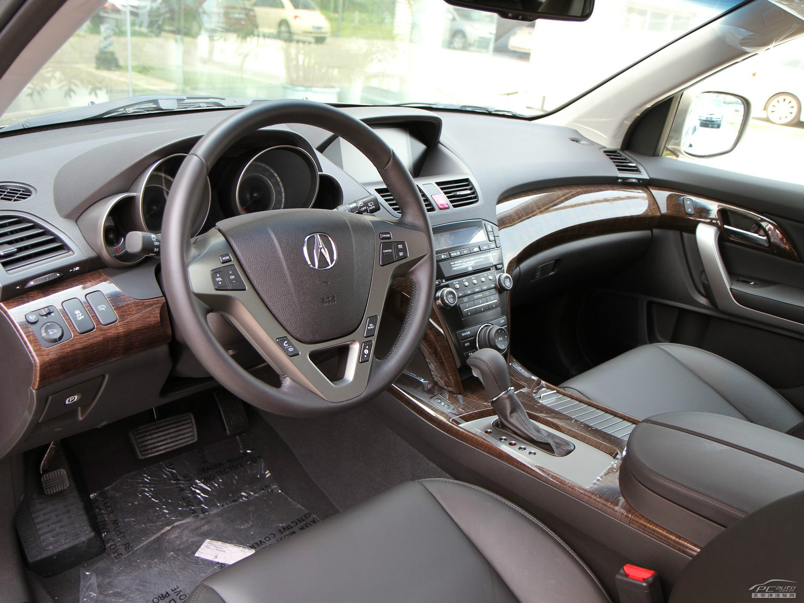 謳歌MDX內(nèi)飾高清大圖