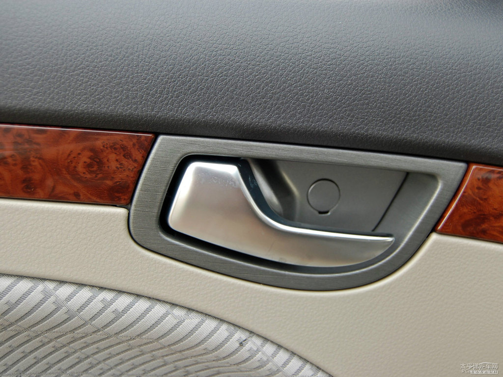 LCX30DƬ
