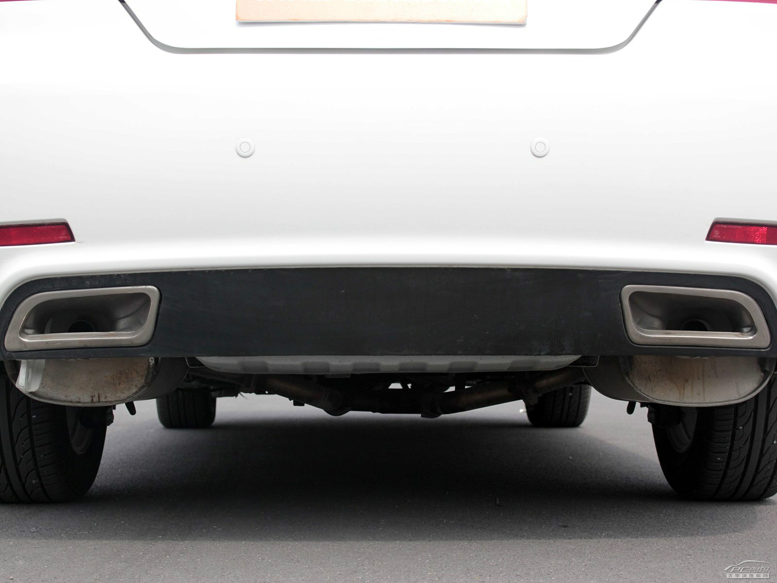 華泰B11外觀高清大圖