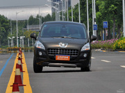 2011款 1.6T 豪華型 2011款 1.6T 豪華型