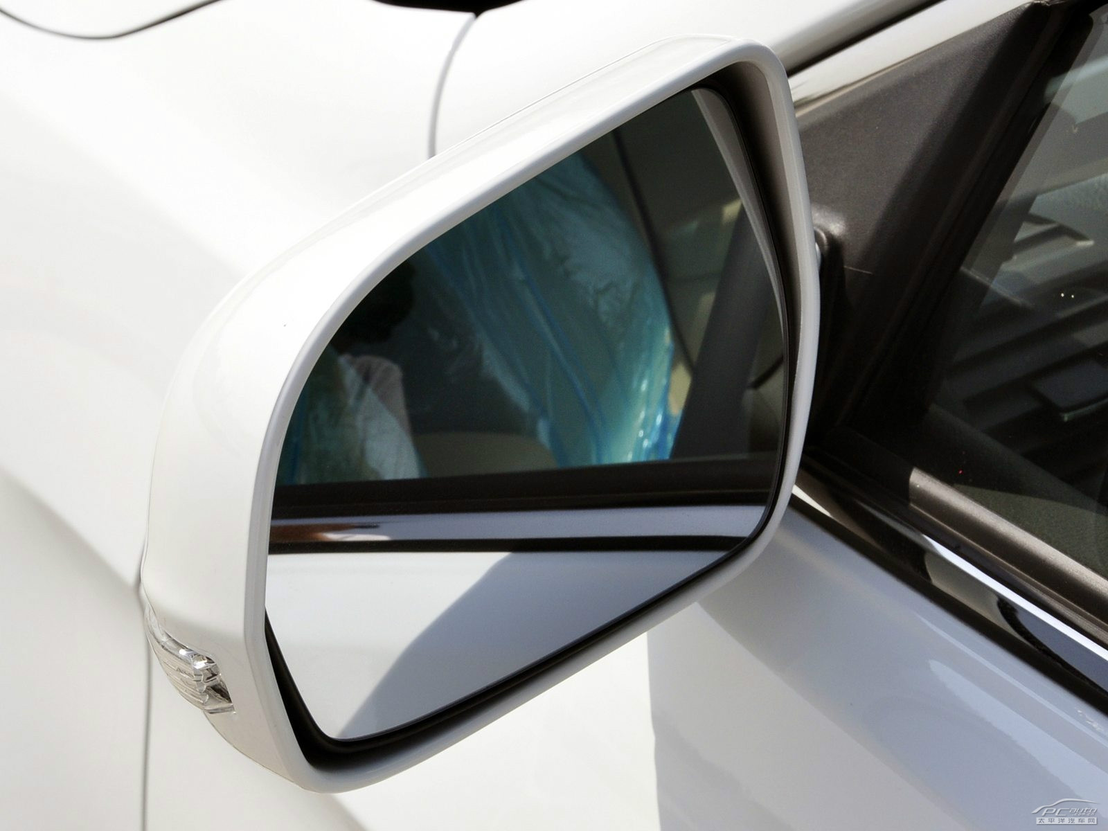 華泰B11外觀高清大圖