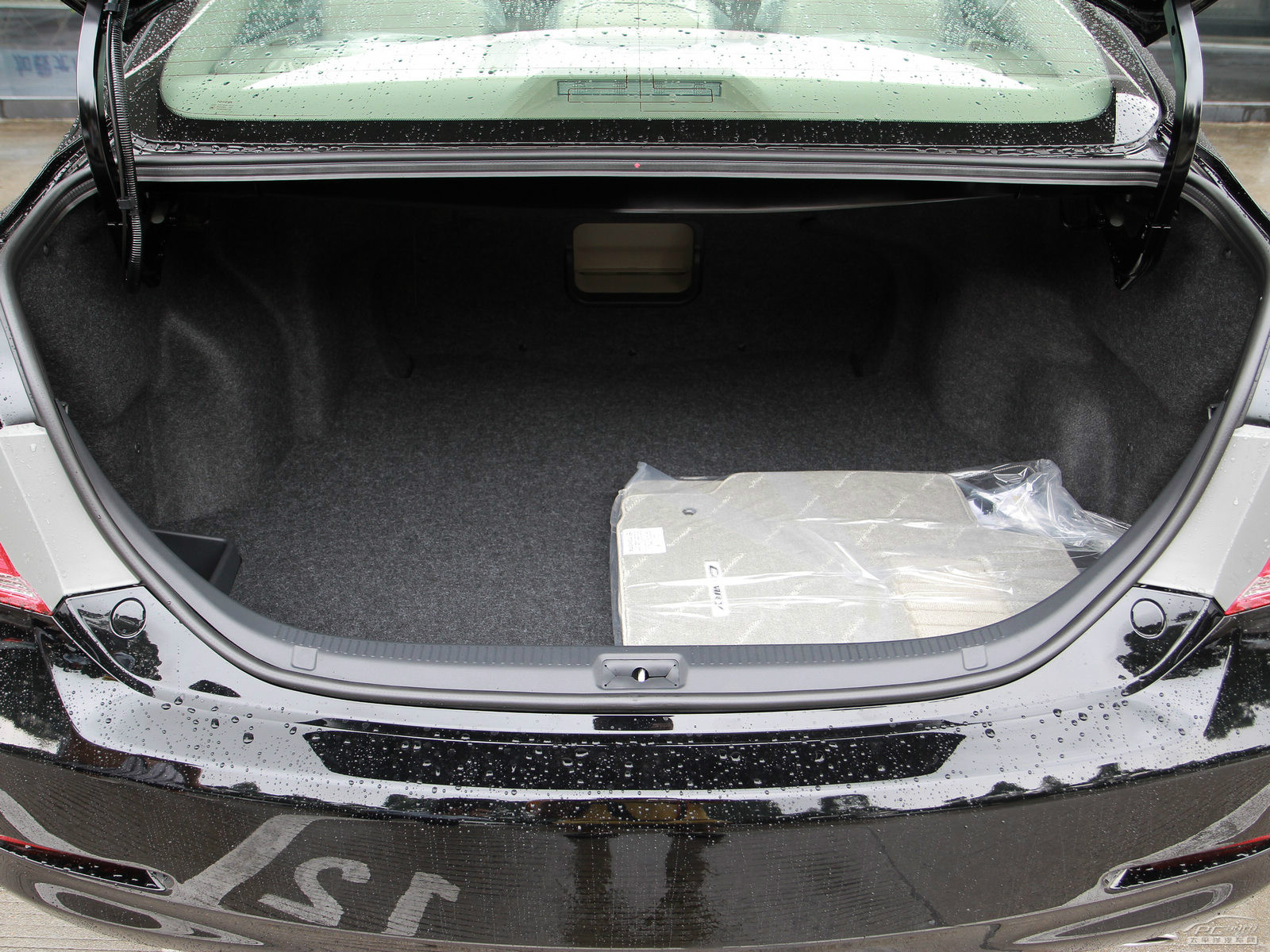 凱美瑞空間高清大圖