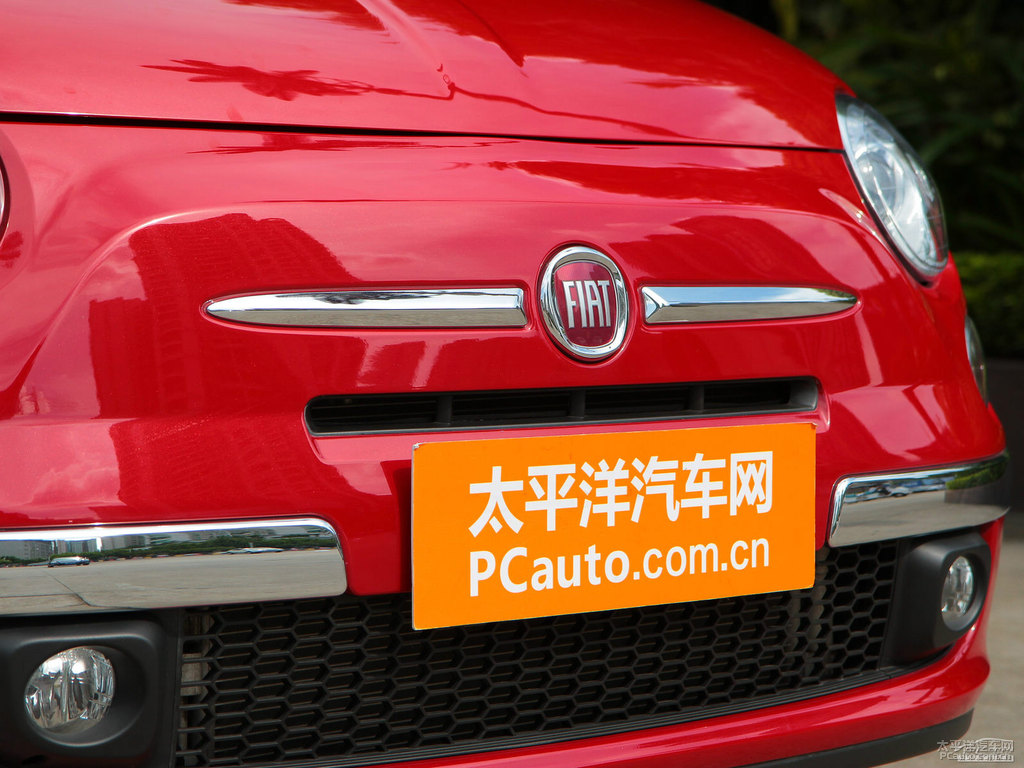 愉悅紅菲亞特500車頭外觀圖片