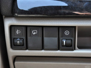 2011款 2.0L 自動超豪華型