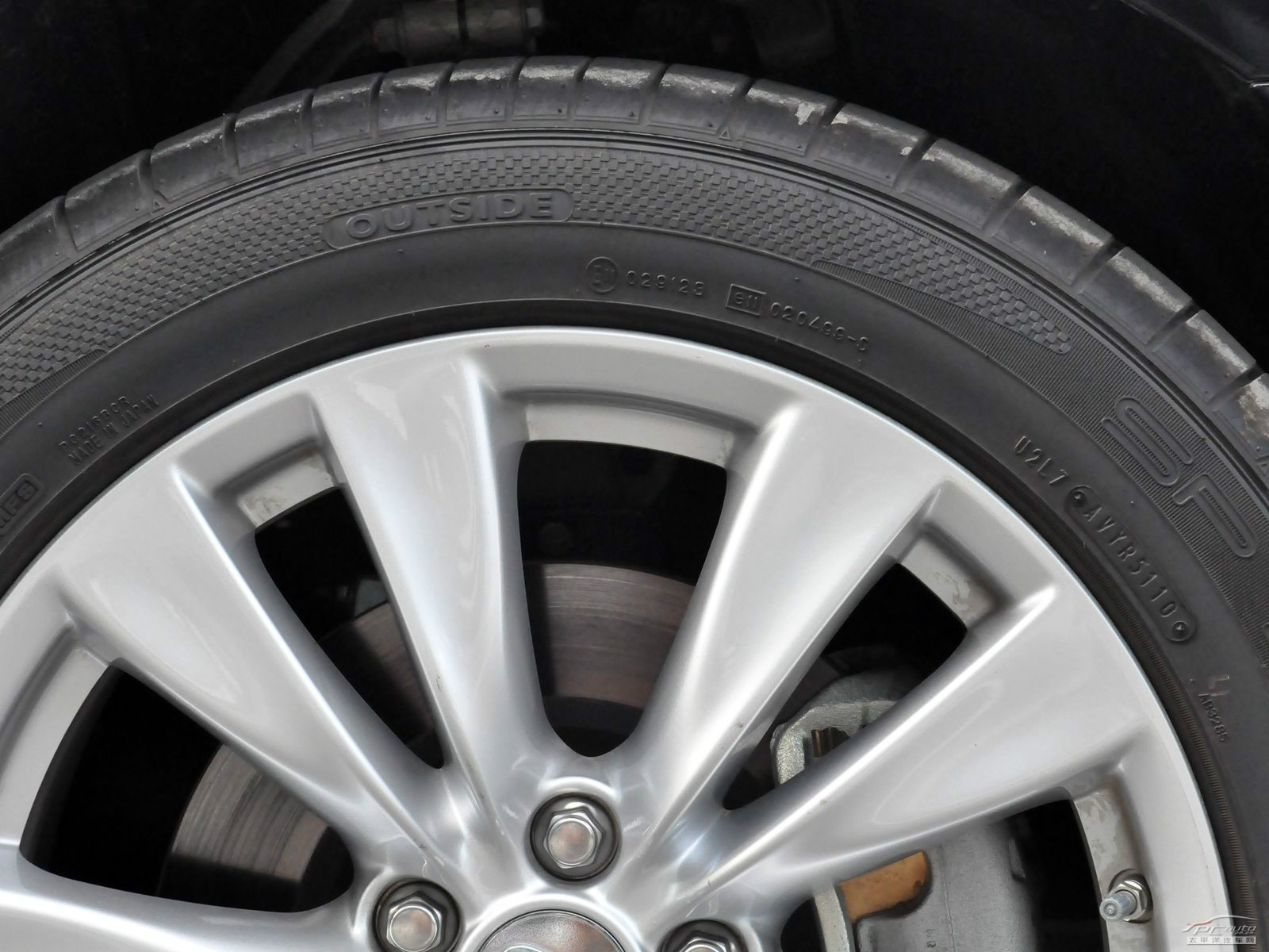 英菲尼迪M細(xì)節(jié)高清大圖