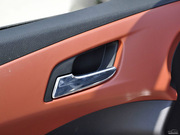 2011款 三廂 1.4L SE AT 2011款 三廂 1.4L SE AT