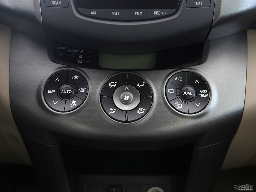 黑云母色RAV4榮放內(nèi)飾圖片