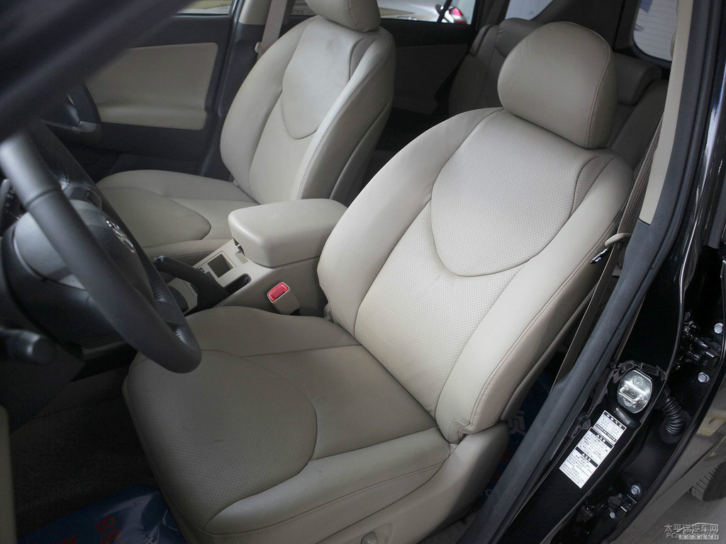 黑云母色RAV4榮放內(nèi)飾圖片