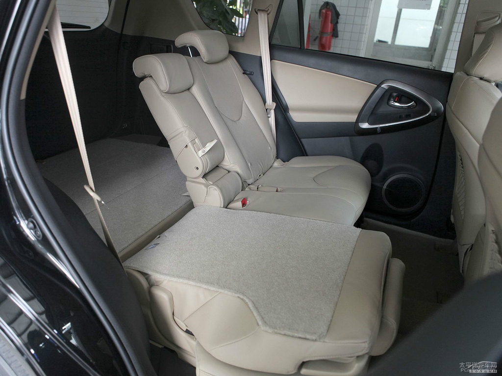黑云母色RAV4榮放內(nèi)飾圖片