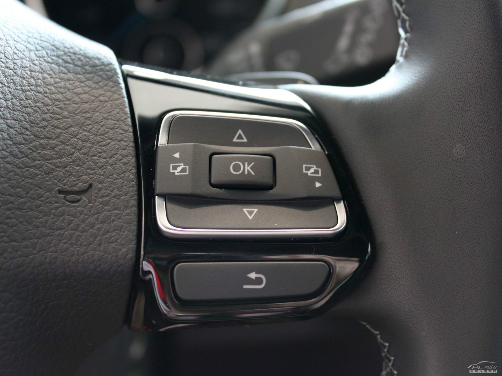 高爾夫(進(jìn)口)內(nèi)飾高清大圖